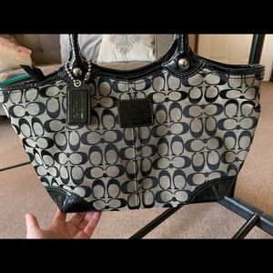 Large Coach handbag, classic style